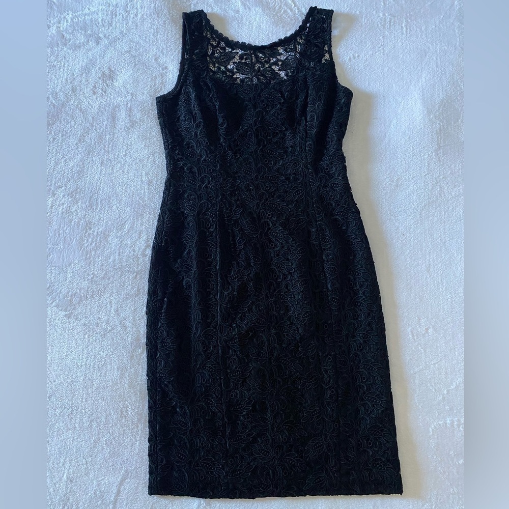 White House Black Market‎ Black Lace Dress Size 4